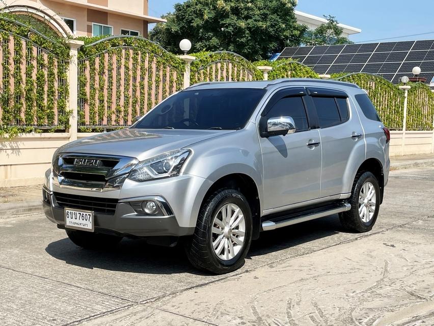 Isuzu MU-X 3.0DA DVD ปี17