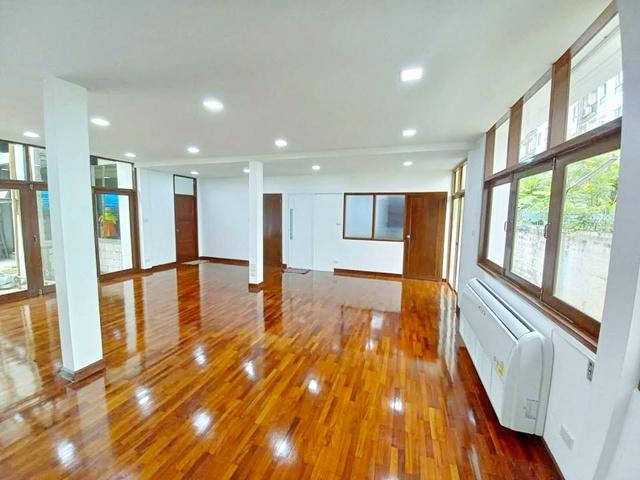 พร้อมเฟอร์ฯ เครื่องใช้ไฟฟ้าครบ แอร์ 8 เครื่อง 6 นอน MRT บางซื่อ 2 กม.บ้านเดี่ยว 2 ชั้น ใหญ่ 100ตร.วา. 7น้ำ ประชาชื่น ม.เ 7