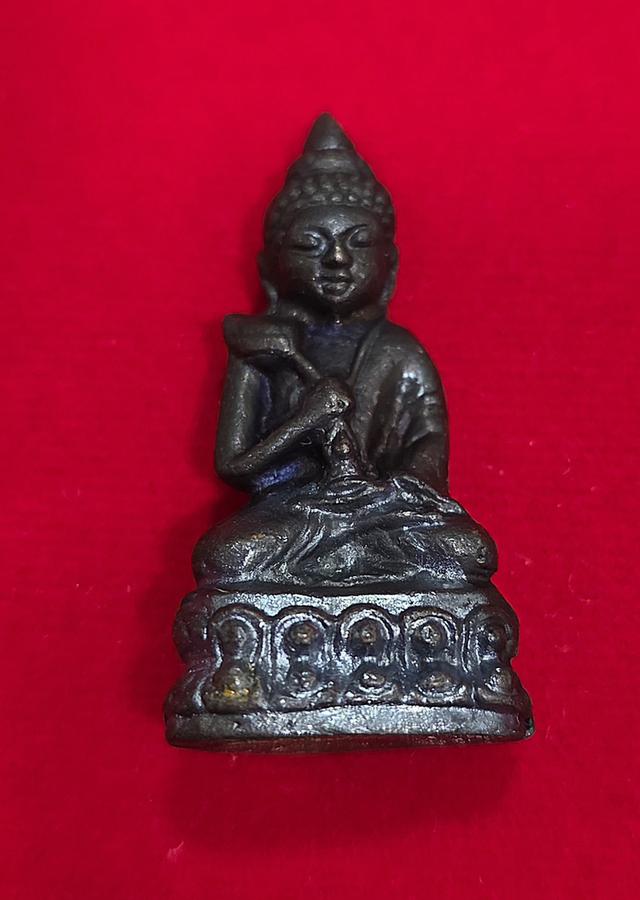 พระกริ่งปทุม ส.พัฒนกิจ เนื้อโลหะผสมรมดำ สร้างขึ้นที่วัดเสด็จ จ.ปทุมธานี พิธีจัดสร้างเมื่อปี พ.ศ. 2513 โดยมีหลวงปู่โต๊ะ วัดประดู่ฉิมพลี ร่วมปลุกเสกด้วย