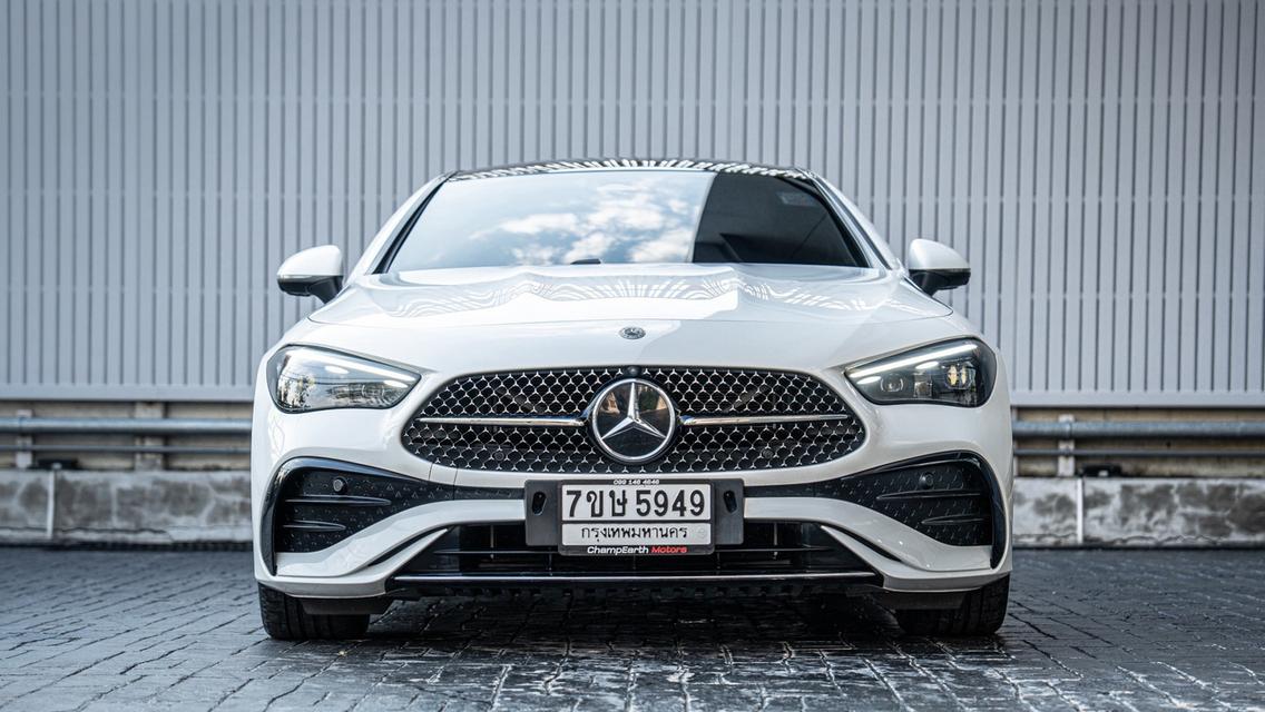 Mercedes-Benz CLE300 4Matic Coupe AMG Dynamic 2025 สีขาว เบาะสีแดง รถออกศูนย์ Benz Thailand เลขไมล์น้อย Warranty ศูนย์เหลือถึง 29/09/2028 รูปที่ 2
