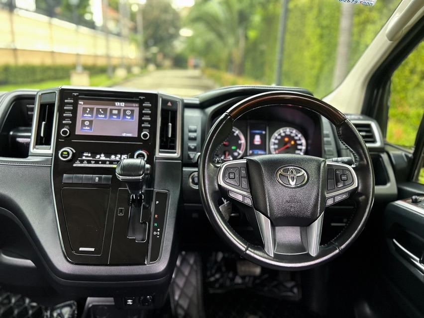 TOYOTA MAJESTY 2.8 Premium ปี 2020 รุ่นทอป รหัส AVA7898 5