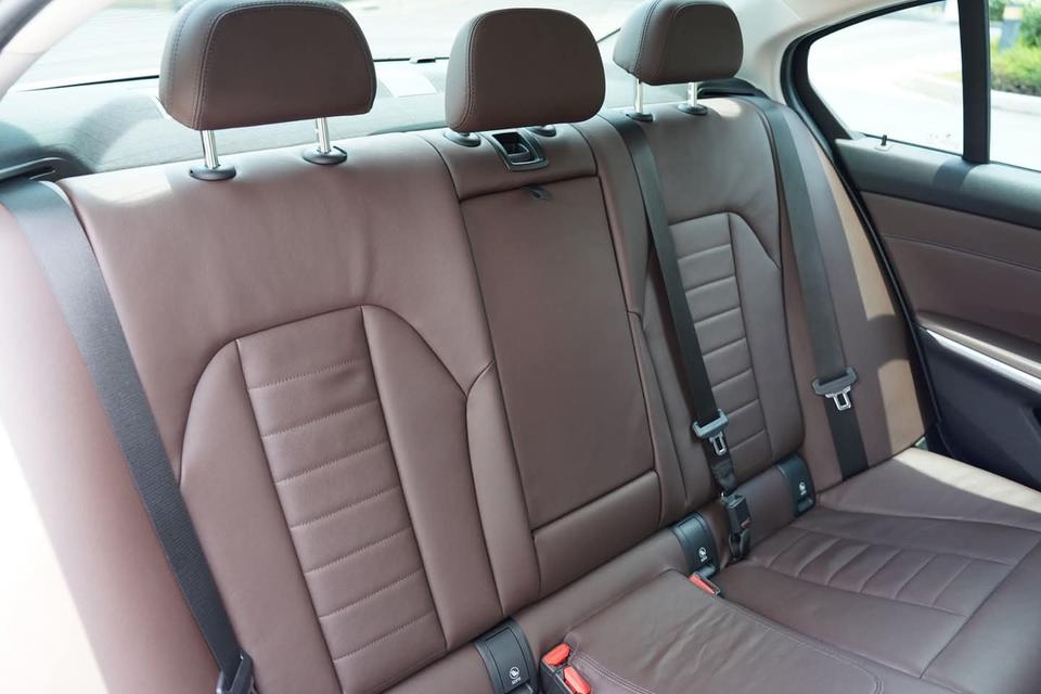 320d Limousine RHD 18
