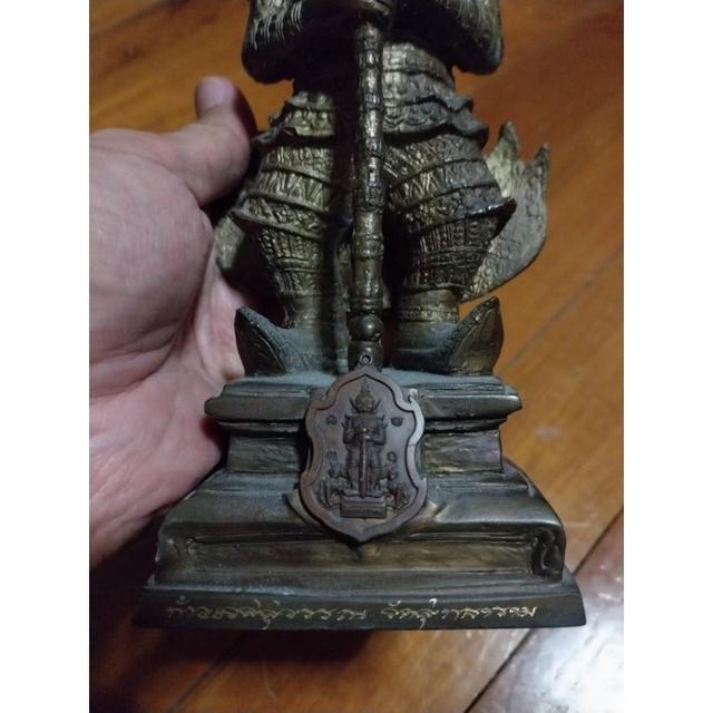 รูปหล่อท้าวเวสสุวรรณ รุ่น ที่รฦกยกโบสถ์ วัดสุทธาราม จ.กรุงเทพมหานคร ปี ๒๕๖๕ แท้ สภาพดี ของพร้อมส่งครับ รูปที่ 3