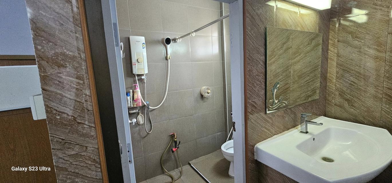 ขายอาคารพาณิชย์ 3.5ชั้น อยู่ใจกลาง เมืองระยอง  6,500,000บาท 6