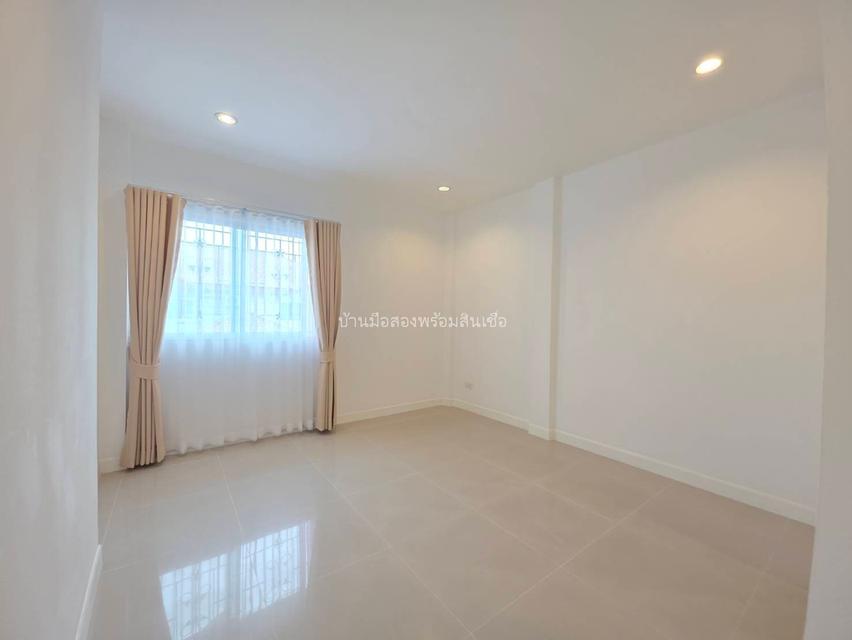 หมู่บ้านเอกวิน ถนนเลียบคลองสอง 13