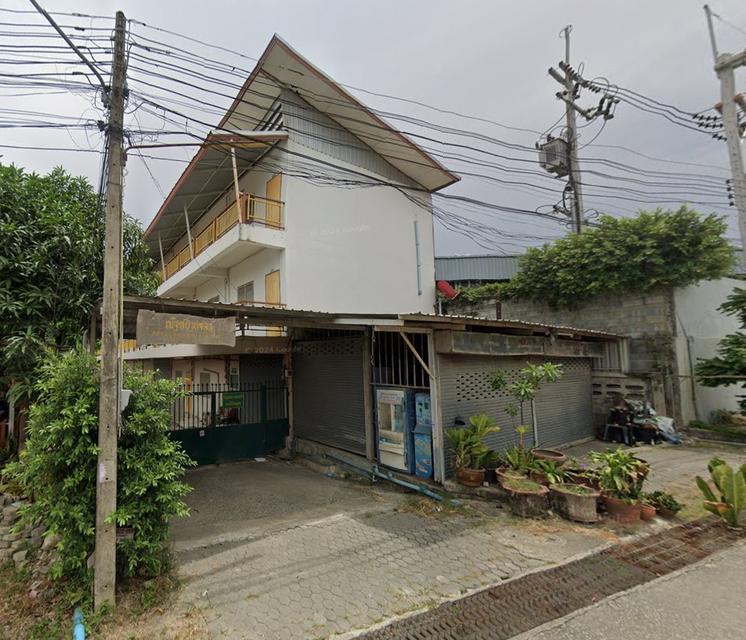 ขายกิจการห้องพัก 3 ชั้น พร้อมร้านค้า ด้านหลังปั๊ม ปตท มาบยางพร ซอย มาบยางพร 26 ปลวกแดง ระยอง