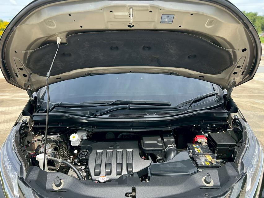 mitsubishi xpander 1.5 TOP 18