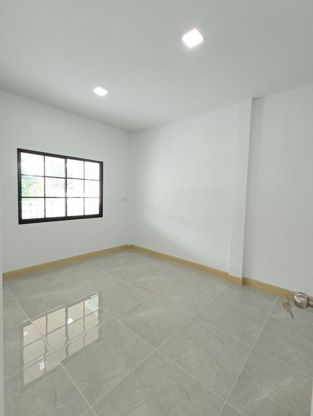 บ้านเดี่ยว หนองจอก เลียบวารี หมู่บ้านนันทวัน 5 นัดชมบ้าน 085-318-6868 คุณวา 10