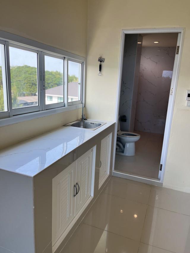 อาคารพาณิชย์ ทำเลโคตรดี ห้องมุม 4ชั้นครึ่ง 36 ตรว. 4 ห้องนอน 4ห้องน่ำ1ชั้นลอย พร้อมพื้นที่ว่างด้านข้าง 11