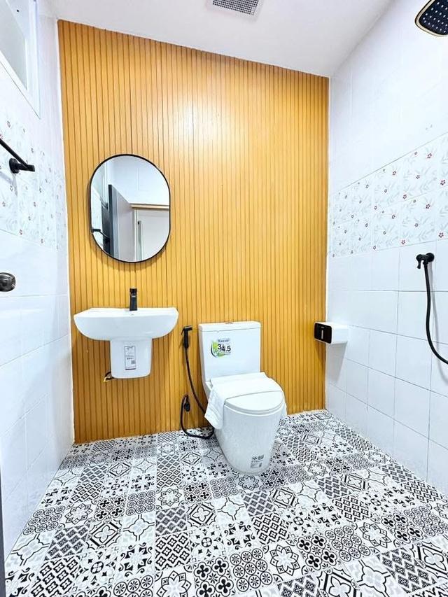 บ้านเดี่ยวพร้อมอยู่-พร้อมปล่อยเช่า ซื้อแล้วรับค่าเช่าได้เลย ทำเลดี 50 ตรว. 4 นอน 3 น้ำ ใกล้ห้างสรรพสินค้า ใกล้โรงเรียน ใกล้โรงพยาบาล ติดถนนเส้นหลัก 10