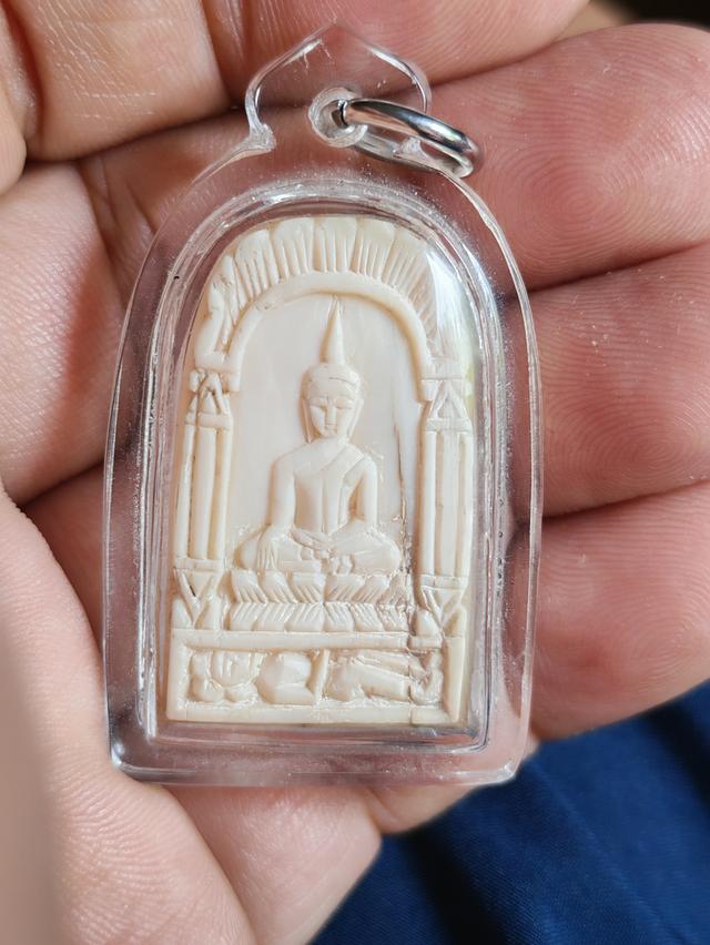 พระขุนแผนงาแกะหลวงพ่อมุ่ยวัดดอนไร่