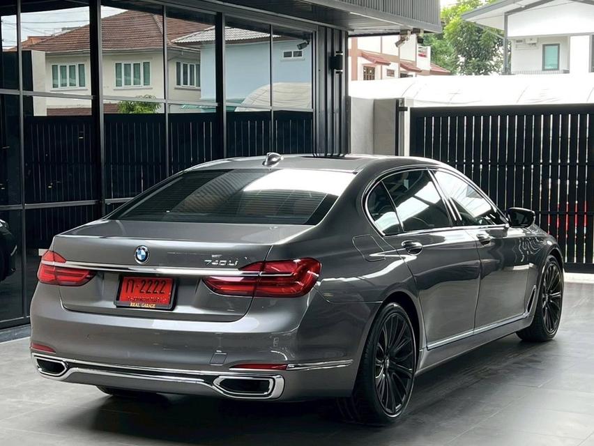 BMW 740Li 3.0 G12 Pure Excellence Sedan 5