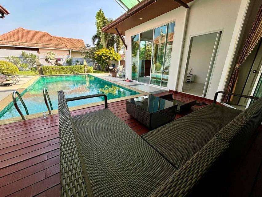 For rent pool villa Pattaya AD house village 2