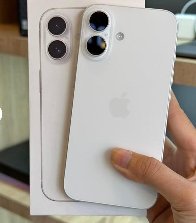 iPhone 16 128GB สี White