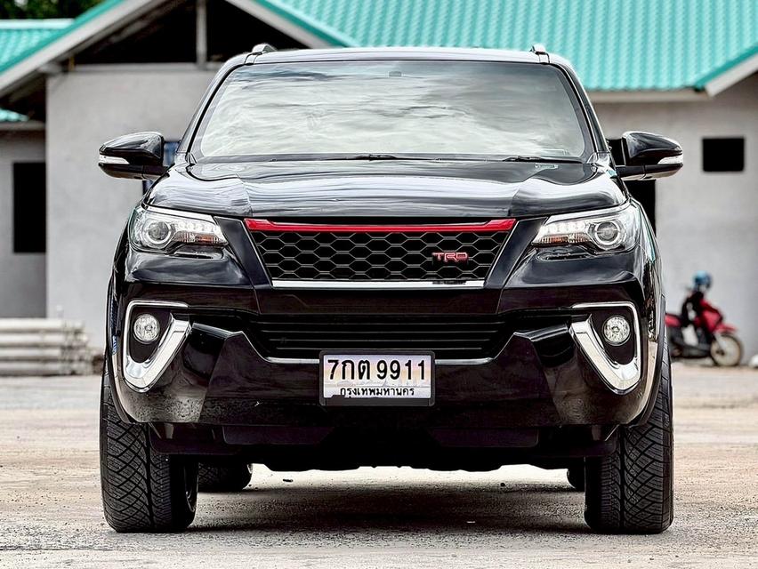Toyota Fortuner 2.8V 4WD 2016 รูปย่อยที่ 2