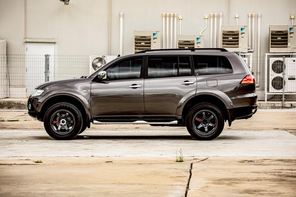 MITSUBISHI PAJERO Sport 2.5 GT ปี 2011 Auto สีเทา 10