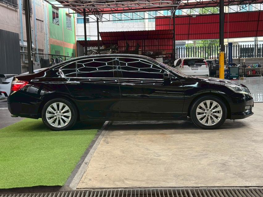 HONDA ACCORD 2.0 EL ปี 2013 4