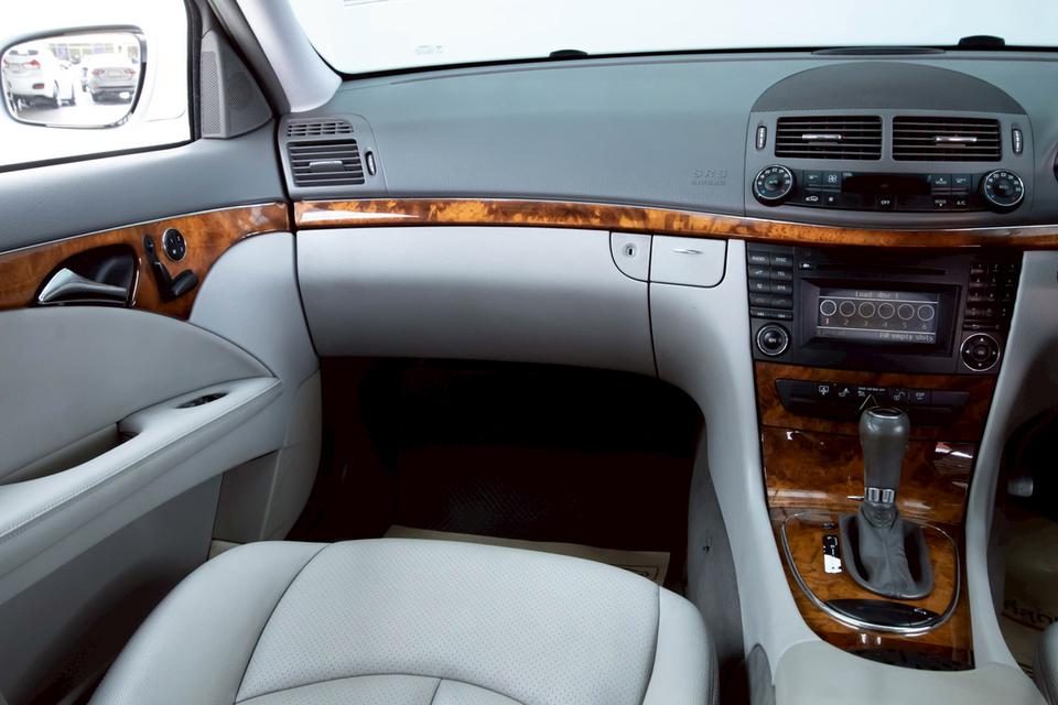 MERCEDES-BENZ E-CLASS E200 NGV W211 2009  10