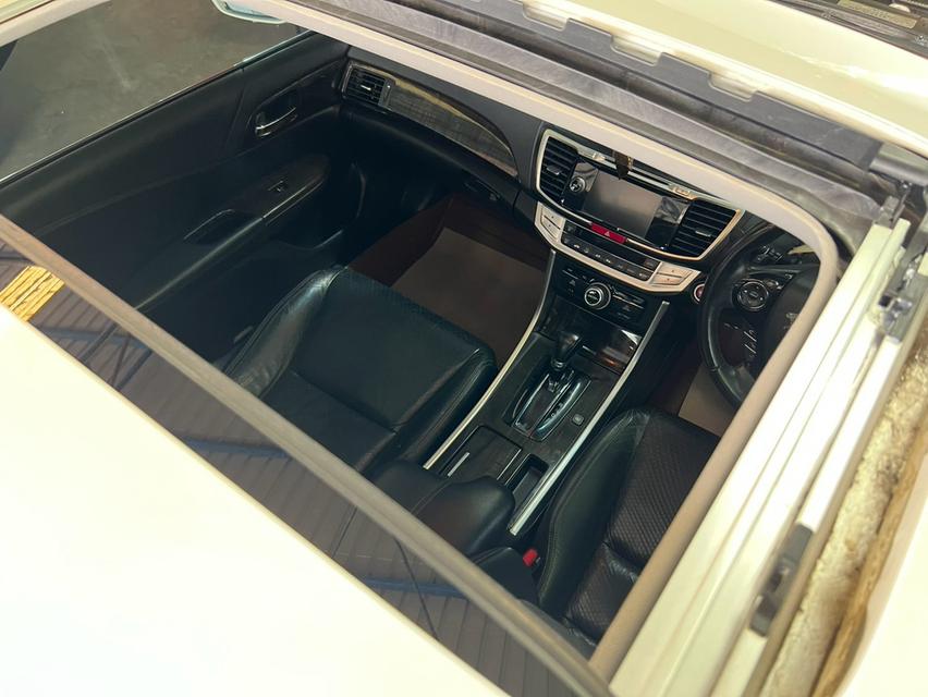 Accord 2.4 TECH (Sunroof) จัดเต็ม รูปที่ 16