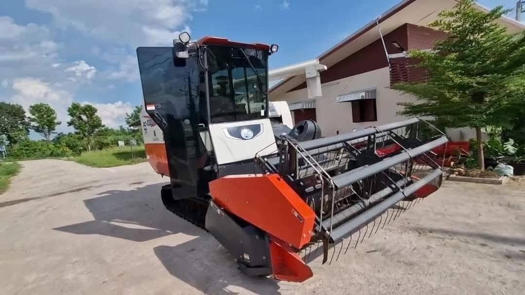 รถเกี่ยวข้าว Kubota DC105x ปี 2021