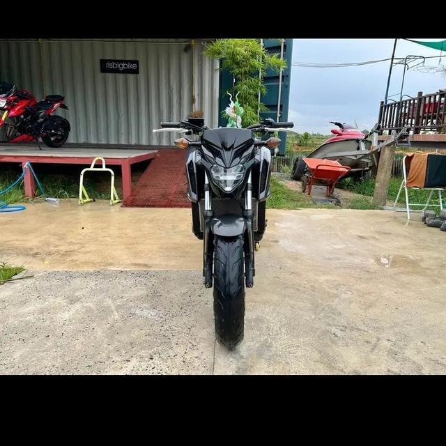 Honda CBR 650สีดำ 2