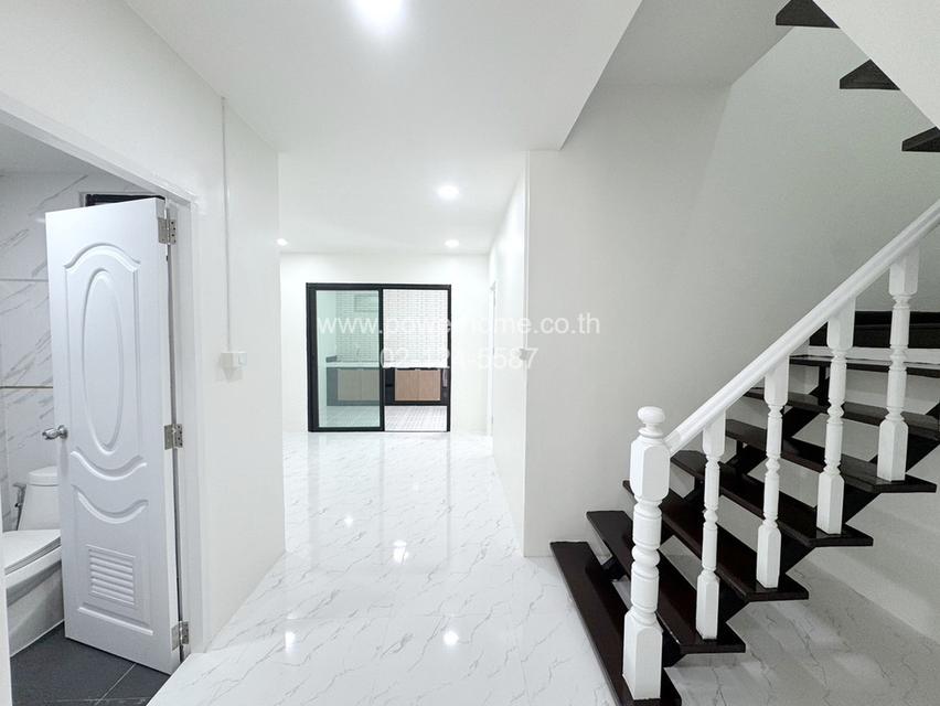 หมู่บ้านอยู่เจริญ รังสิต-คลอง 2 ซอยรังสิตนครนายก 51 ถนนรังสิต – นครนายก ต.ประชาธิปัตย์ อ.ธัญบุรี จ.ปทุมธานี 9