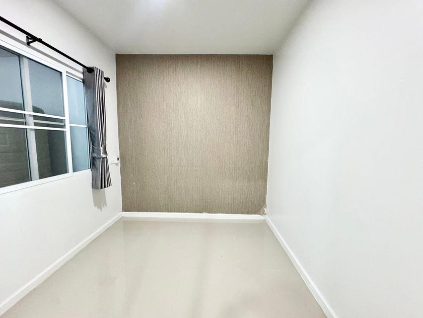 ให้เช่าทาวน์โฮม หมู่บ้านเสนาวีว่า อัสสัมชัญ ศรีราชา 6