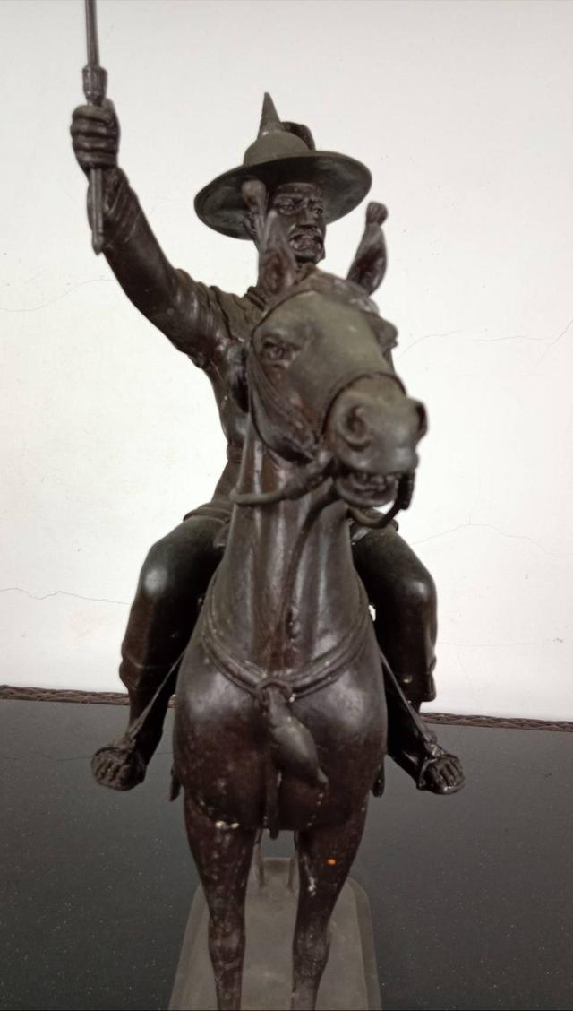 625.พระบรมรูปหล่อสมเด็จพระเจ้าตากสินมหาราช ทรงม้าศึก 2