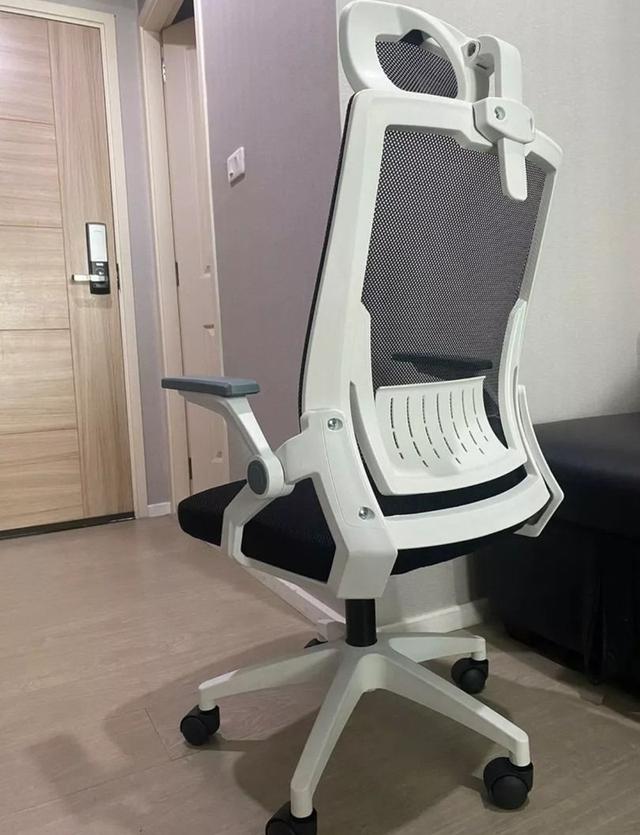 เก้าอี้ทำงานสีขาวดำ 2