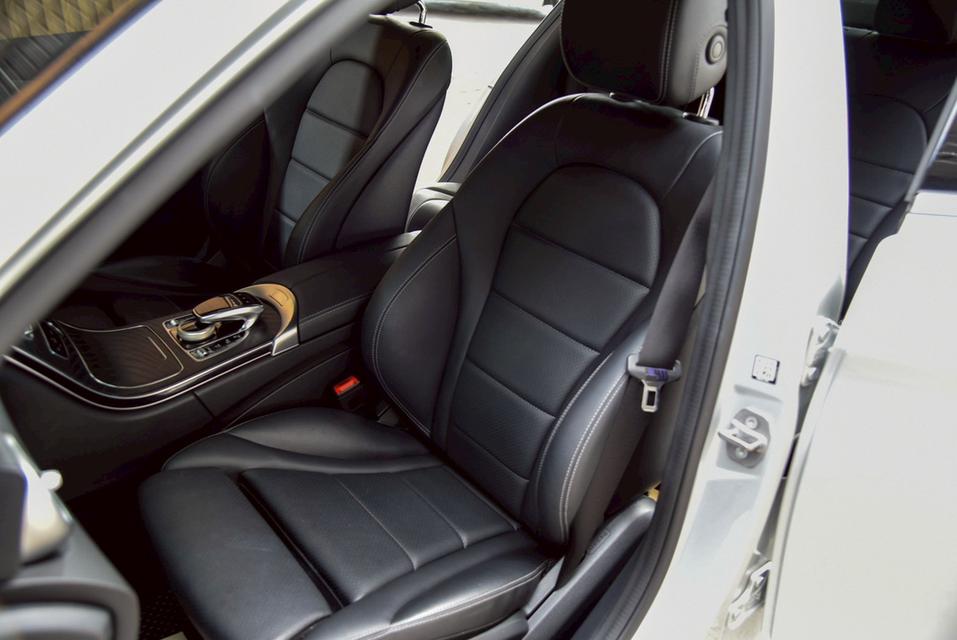 Mercedes-Benz C300e 2.0 AMG Sport W205 AT 2022 รูปที่ 7