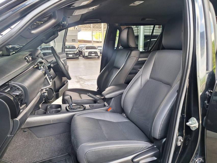 Toyota Revo 2.4Prerunner Rocco 2wd 2020  11
