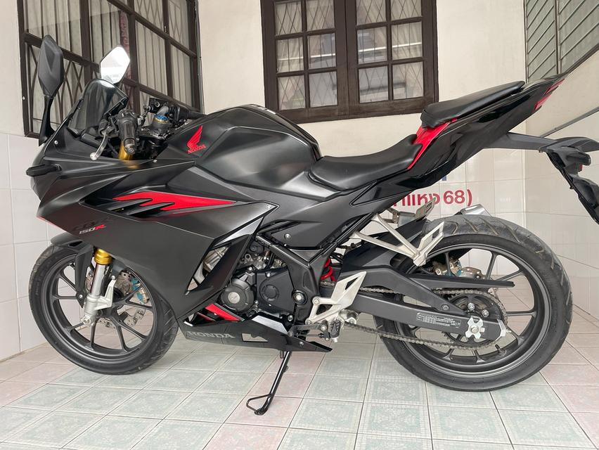 CBR150R ABS สภาพซื้อจอด ใช้งานน้อย มีรับประกัน เครื่องดี ศูนย์ดี ชุดสีสวย รถมือเดียว เอกสารครบ วิ่ง9000 ปลายปี65 7