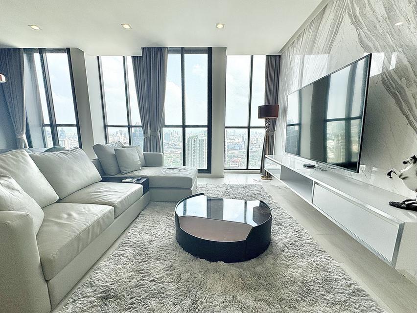 Ploenchit 2 Bedroom Sky Residence Unit 5