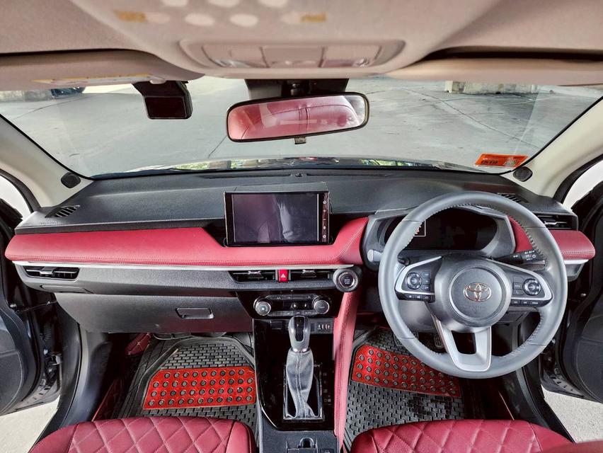 TOYOTA YARIS ATIV 1.2 PREMIUM LUXURY AT ปี 2024 รถสวยมือเดียว ไมล์น้อย 12