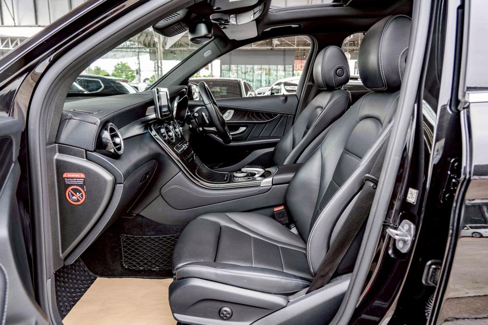 รหัสรถ NP929 BENZ GLC 250d 4MATIC AMG 2018 14