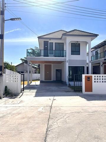 บ้านเดี่ยวให้เช่าทำเลนาป่าชลบุรี-ท้องคุ้ง 4 ห้องนอน 4 ห้องน้ำ 1 ห้องโถงใหญ่ 1 ห้องครัว 2-3 ที่จอดรถพื้นที่ใช้สอยขนาด 74 2