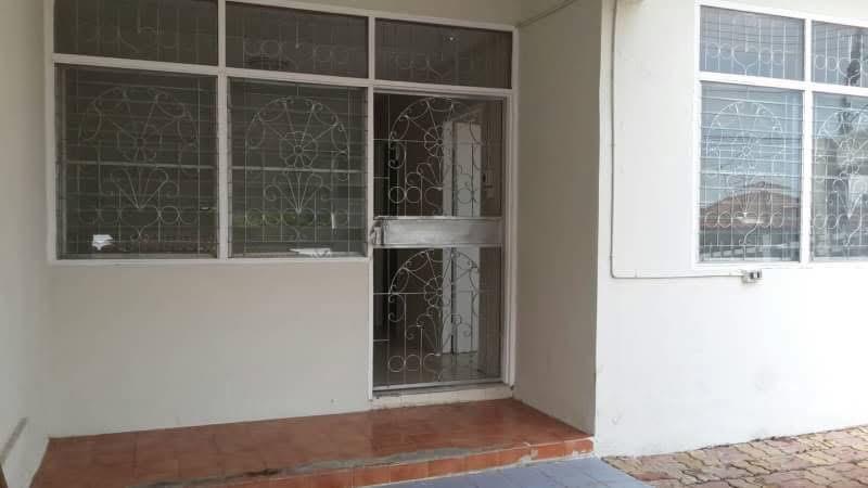 ขายทาวน์เฮ้าส์ หมู่บ้านพฤกษา 2 2 ห้องนอน 1 ห้องน้ำ บ้านสภาพดี พร้อมเข้าอยู่ ทำเลดีมากใกล้ตลาดใกล้โรงเรียน เดินทางสะดวก เข้า-ออกง่าย ราคาเพียง 750,000 3