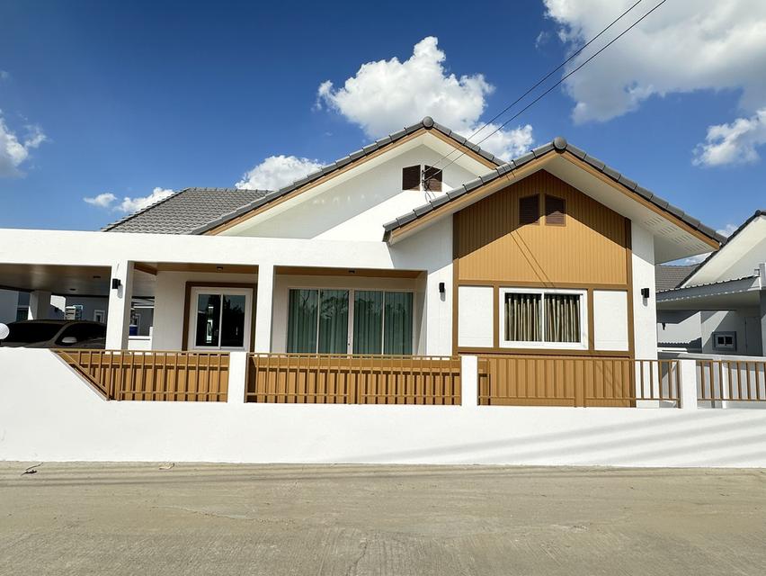 🌙🏠ขายบ้านเดี่ยวชั้นเดียว บ้านนอกโครงการ 3 ห้องนอน  2 ห้องน้ำ 2.39  ล้านบาท !! 1