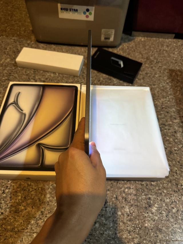 ขายๆๆๆถูกๆๆiPadAir13นิ้ว M2 สีSpace Gray 128กิ๊กWifi Only มีกล่องอีมี่ตรงใช้งานดีทุกๆฟังชั่นสูนTrueทุกๆฟังชั่นรีสโตได้ตลอดไม่มีติดไอคราว Model TH/A ( 5