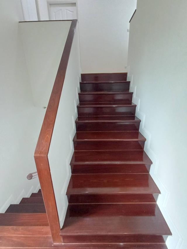 ให้เช่าบ้านเดี่ยว2ชั้น 4นอนหมู่บ้านสัมมากรรามคำแหง162-1 ย่านรามคำแหงราษฎร์พัฒนาร่มเกล้าตกแต่งพร้อมอยู่ ติดถนนรามคำแหง ใกล้มอเตอร์เวย์ – สุวรรณภูมิ MRT 10