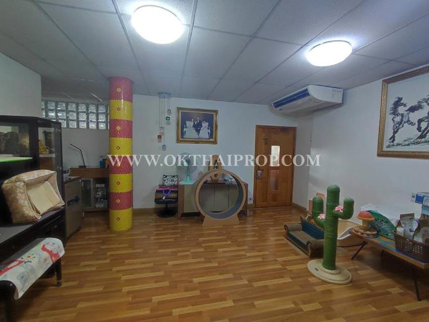 อาคารพาณิชย์ 4.5 ชั้น 3 คูหาติดกัน หมู่บ้านริมน้ำ จรัญสนิทวงศ์-บางพลัด ใกล้ MRT สิรินธร 4