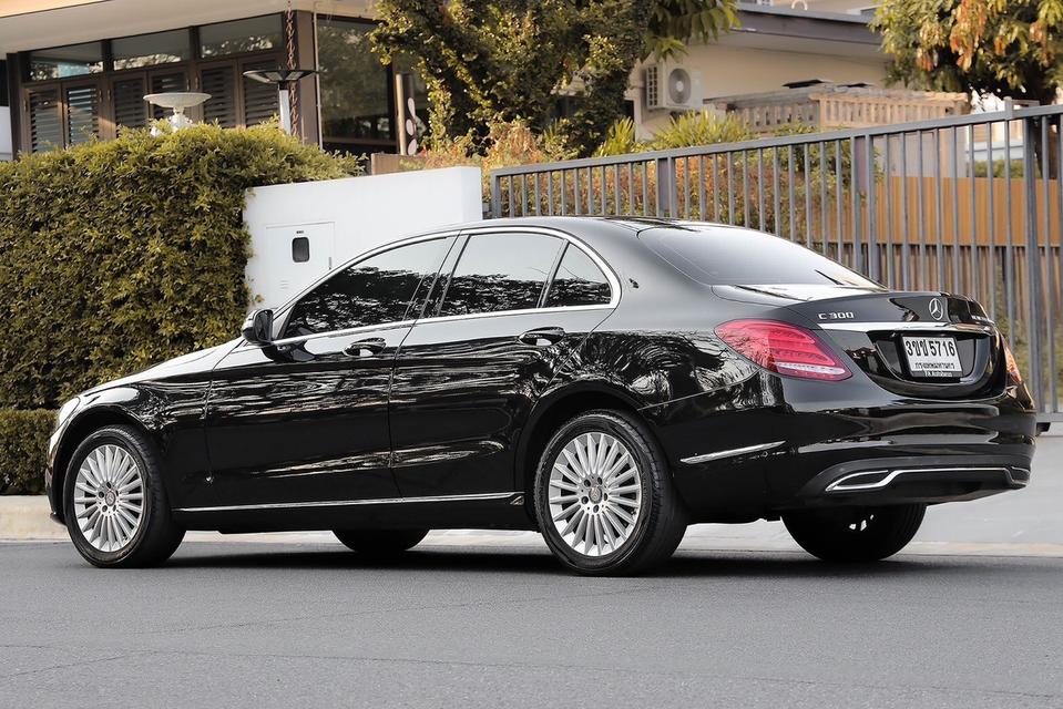 Mercedes Benz C300 BluceTec Hybrid Exclusive Sedan ปี 2015 วิ่ง 85,xxx โล