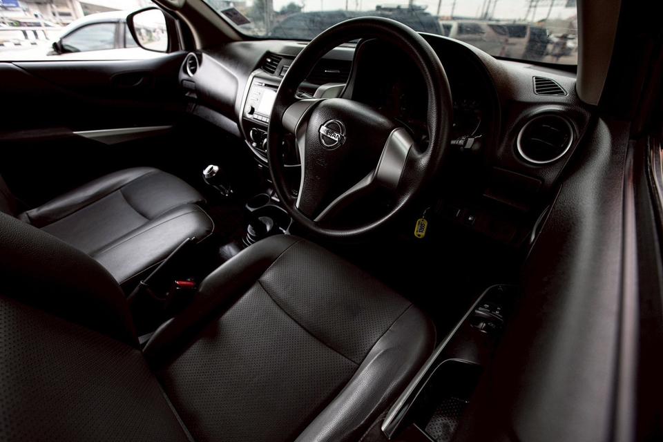 NISSAN NAVARA NP300 2.5 SL SINGLE CAB สีเทา ปี 2017 มือเดียวป้ายแดง 11
