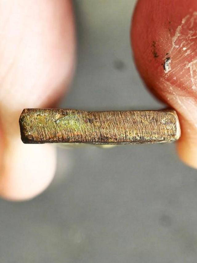 เหรียญหล่อโบราณ หนุมานแบกแท่น หลวงปู่ศุข หลังมีจาร...สวยแชมป์ รูปที่ 13