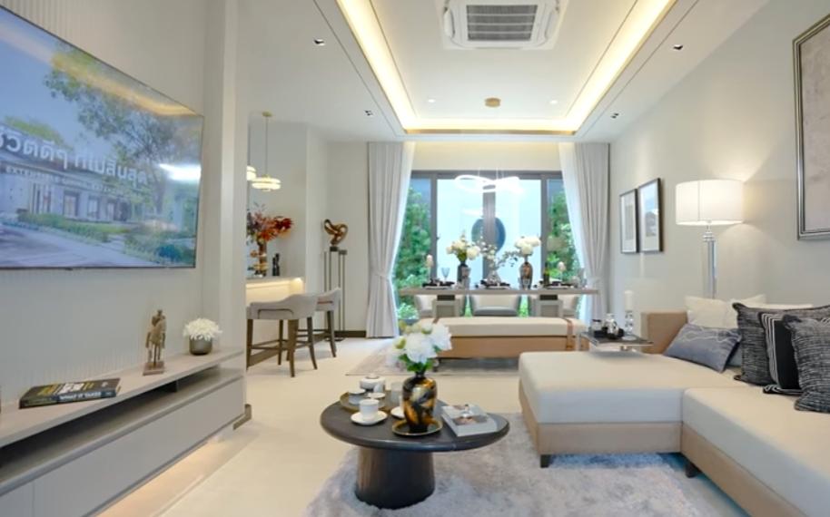 บ้านกลางเมือง คลาสเซ่ รัชดา - ลาดพร้าว 6