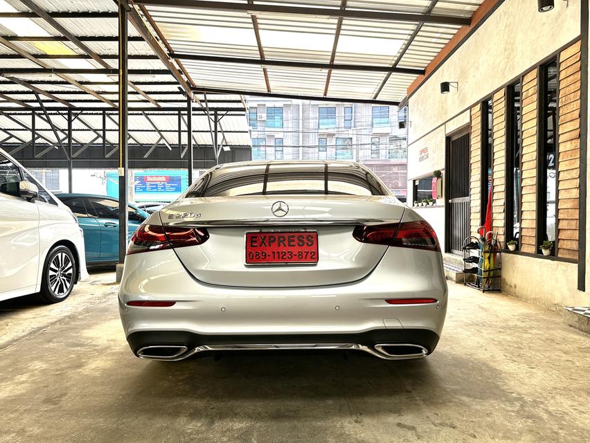 BENZ E220d 2.0 AMG SPORT จดทะเบียนปี 2022