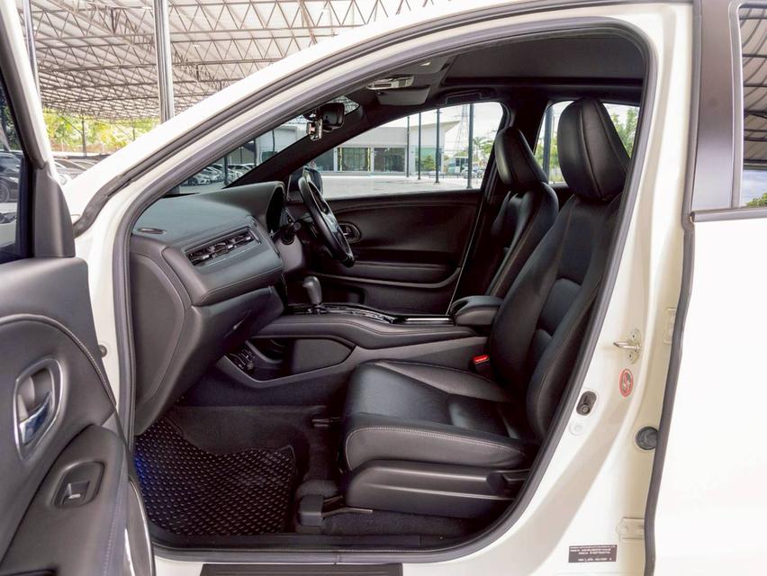 Honda HR-V 1.8RS ปี 2018 เจ้าของเดียว เล่มพร้อม กุญแจสำรองครบ 14