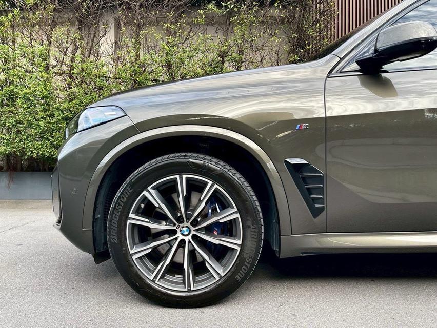 BMW X5 30d msport Lci 2023  สี Skyscraper Grey Metallic (สีพิเศษ) 2
