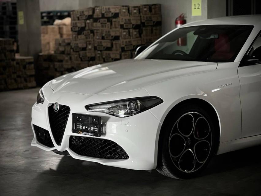 สาวก ALFA ROMEO ต้องมีไว้ครอบครอง 5