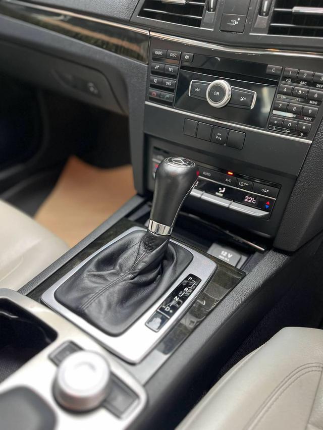 -Benz E200 CGI Coupe ปี 2011 จด 2012 รูปที่ 17